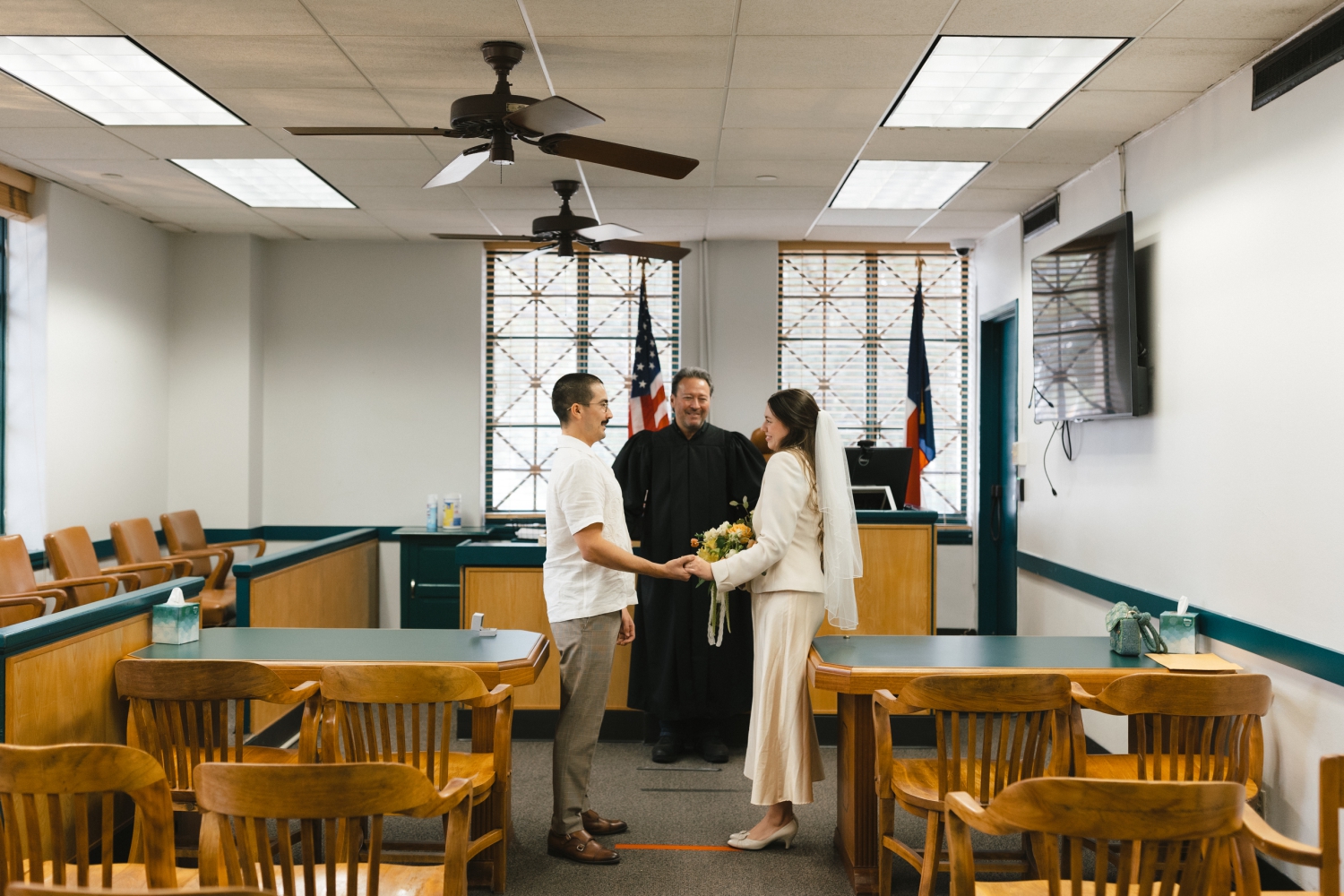 wedding ceremony for courthouse elopement in Austin